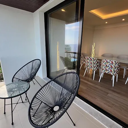 Ocean Horizon Apartment *