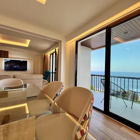 Ocean Horizon Apartment *